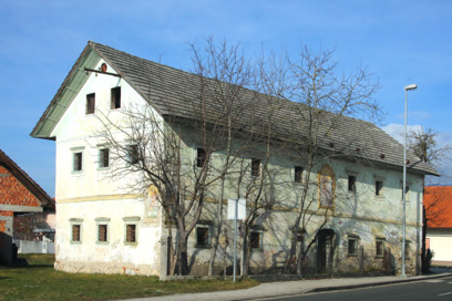 Cerklje na Gorenjskem - Hiša Slovenska 19