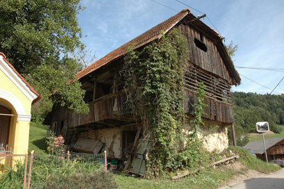 Knezdol - Hram na domačiji Knezdol 35