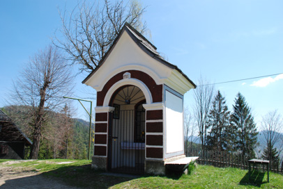 Podpeca - Kapelica pri cerkvi sv. Helene