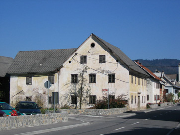 Žiri - Domačija Starožirovska 12