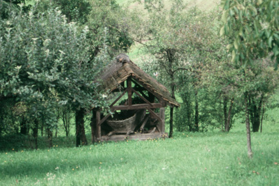 Hrušica na Dolenjskem - Sušilnica pri hiši Hrušica 16