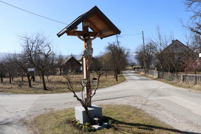 Vrbnje - Razpelo na križišču