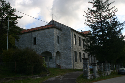 Brestovica pri Komnu - Šola