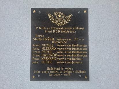 Mojstrana - Spominska plošča padlim gasilcem v NOB
