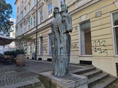 Ljubljana - Bronasti kip Slovenski delavci