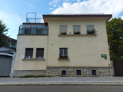 Ljubljana - Vila Finžgarjeva 2
