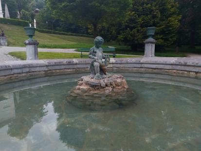 Ljubljana - Fontana Deček z ribo v Tivoliju