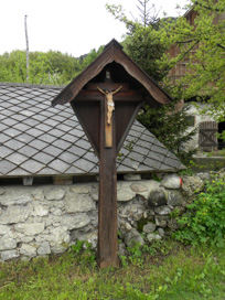Begunje na Gorenjskem - Razpelo ob cesti v dolino Drage