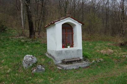 Homec pri Breginju - Znamenje