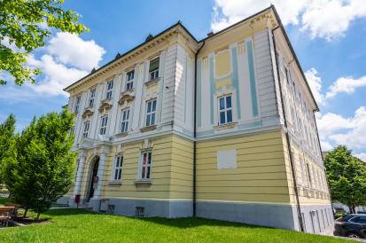 Postojna - Palača Ljubljanska 4