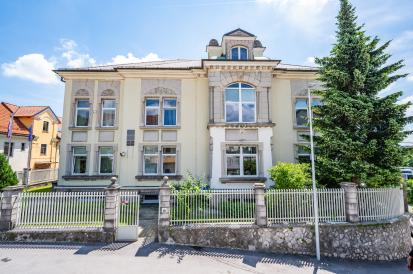 Postojna - Vila Jenkova 3