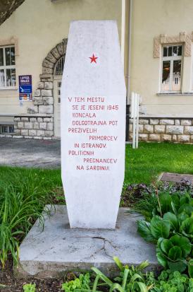 Postojna - Spomenik Sardincem