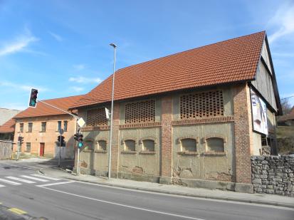 Unec - Domačija Unec 16