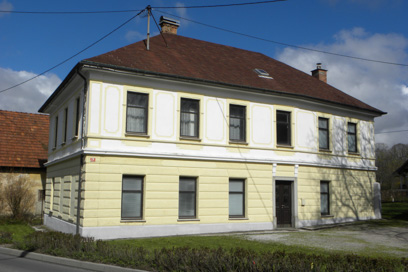 Rakek - Hiša Postojnska 28