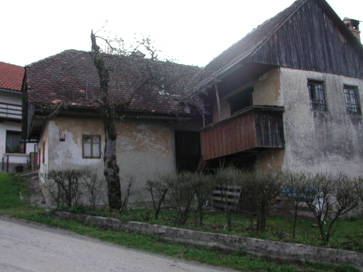 Bezuljak - Hiša Bezuljak 33