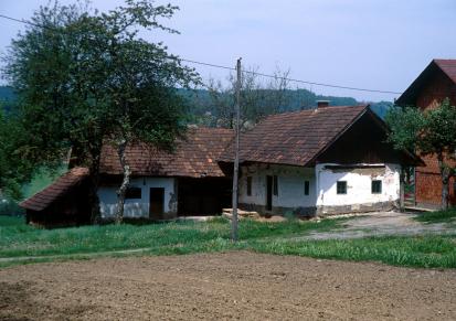Gornji Slaveči - Domačija Lovenjak