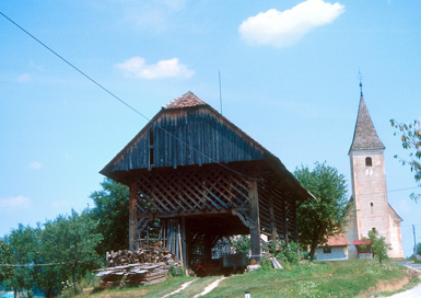 Kočno ob Ložnici - Slamjekov kozolec