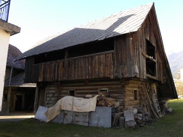 Preddvor - Kajža Dvorski trg brez številke