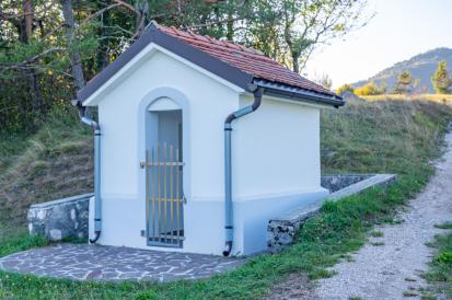 Strmca pri Postojni - Kapelica na Ubilci