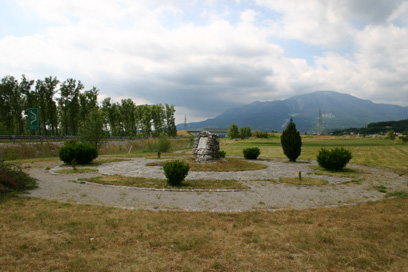 Dolga Poljana - Spomenik talcem