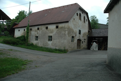 Žažar - Gospodarsko poslopje na domačiji Žažar 16