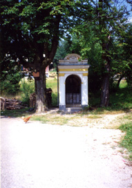 Dolnje Ložine - Kapelica v vasi