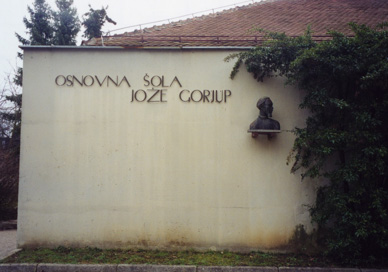 Kostanjevica na Krki - Doprsni kip Jožeta Gorjupa