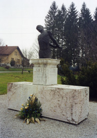 Kostanjevica na Krki - Spomenik padlim v NOB