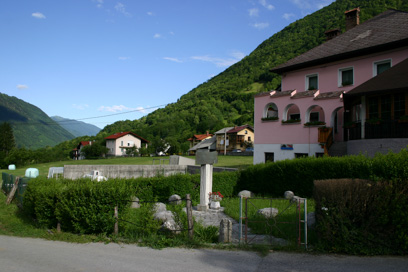 Zatolmin - Spomenik NOB