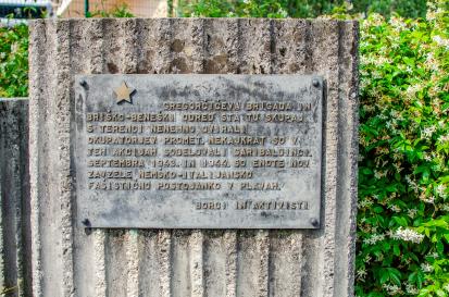 Plave - Spominsko znamenje NOB