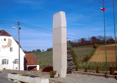 Spodnja Voličina - Spomenik NOB