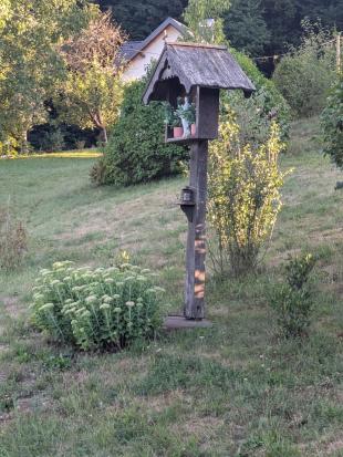 Spodnja Lipnica - Znamenje južno od Zadružnega doma na Lancovem