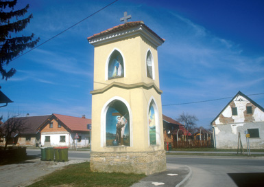 Apače - Znamenje