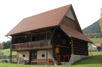 Šmihel nad Mozirjem - Kašča na domačiji Šmihel nad Mozirjem 12
