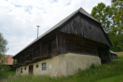 Doropolje - Gospodarsko poslopje na domačiji Doropolje 9