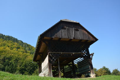 Krajnčica - Kozolec na domačiji Kranjčica 11