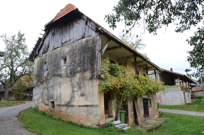 Brezova Reber pri Semiču - Matičkova preužitkarska hiša