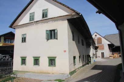 Lahovče - Hiša z mlinom Lahovče 64