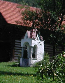 Velika Loka pri Višnji Gori - Kapelica na vzhodnem koncu vasi