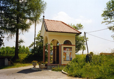 Velike Lipljene - Kapelica Matere božje