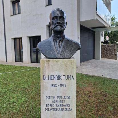 Nova Gorica - Spomenik Henriku Tumi