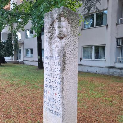 Nova Gorica - Spomenik Antonu Veluščku