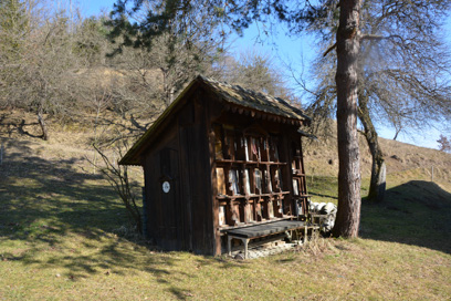 Hrušovje - Čebelnjak na domačiji Hrušovje 13