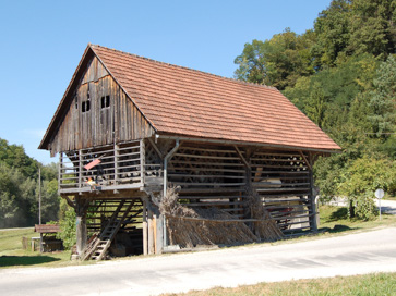 Grobelce - Kozolec na domačiji Grobelce 39