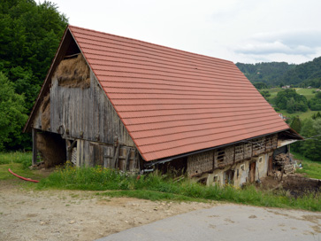 Zgornje Tinsko - Gospodarsko poslopje na domačiji Zgornje Tinsko 34