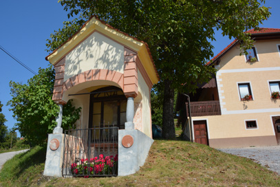 Andraž nad Polzelo - Kapelica na domačiji Andraž nad Polzelo 50
