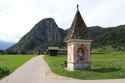 Srednja vas v Bohinju - Kapelica na polju