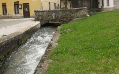Kamna Gorica - Kamniti most čez rake