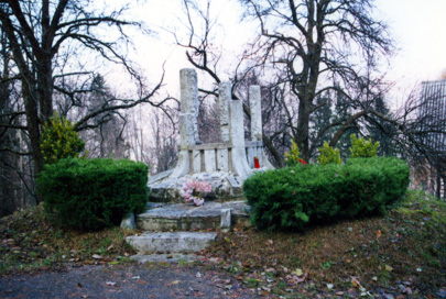 Logaršče - Spomenik NOB