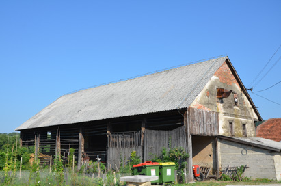 Krasna - Gospodarsko poslopje pri hiši Krasna 1